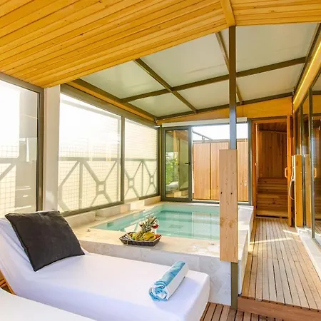 Deluxe Kalkan *